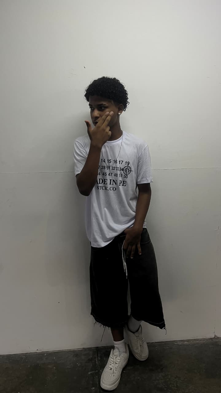 Editorial branco Made in PE